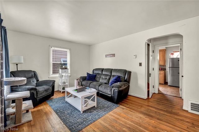 18207 Mapleboro Avenue, Maple Heights, OH 44137