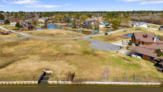 5 Island Point, Huntsville, TX 77340