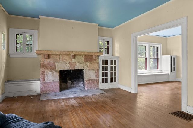 813 Fairmount Avenue, Signal Mountain, TN 37377