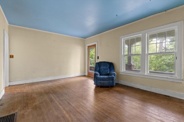 813 Fairmount Avenue, Signal Mountain, TN 37377