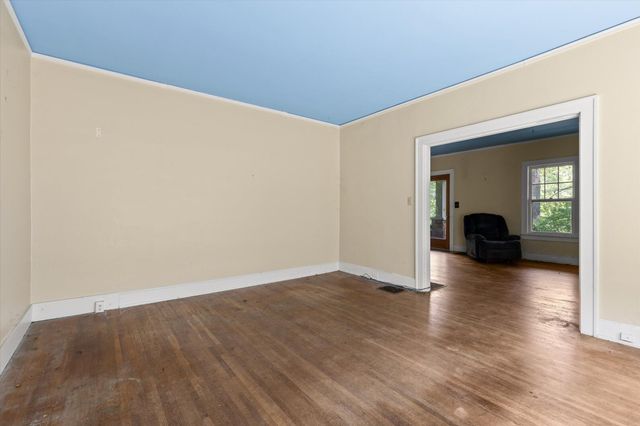 813 Fairmount Avenue, Signal Mountain, TN 37377