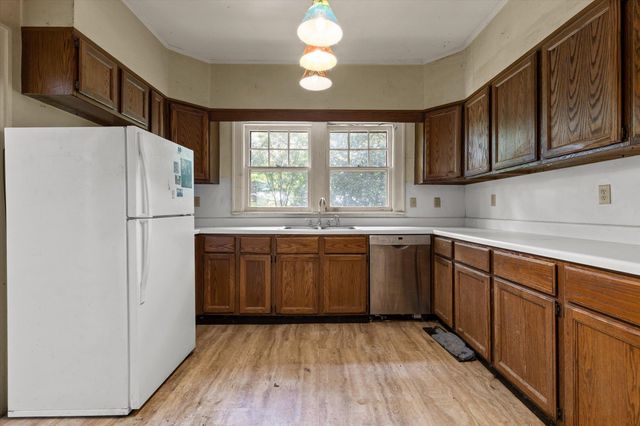 813 Fairmount Avenue, Signal Mountain, TN 37377