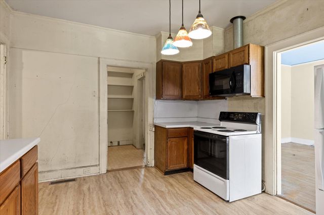 813 Fairmount Avenue, Signal Mountain, TN 37377