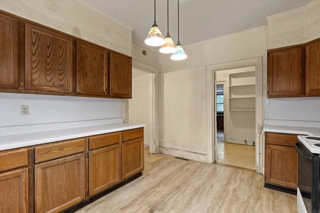813 Fairmount Avenue, Signal Mountain, TN 37377