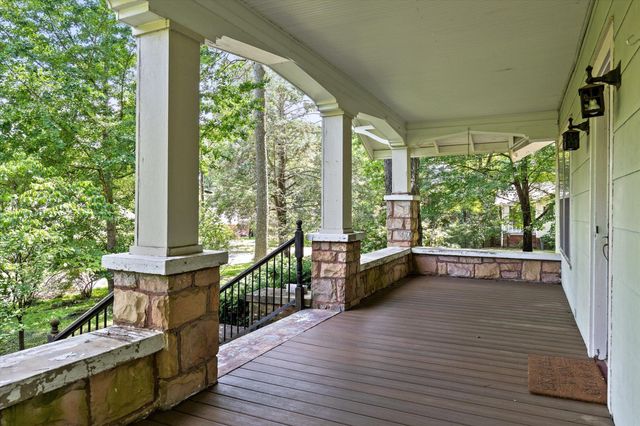 813 Fairmount Avenue, Signal Mountain, TN 37377