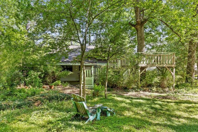 813 Fairmount Avenue, Signal Mountain, TN 37377