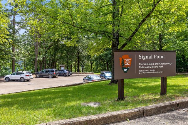 813 Fairmount Avenue, Signal Mountain, TN 37377