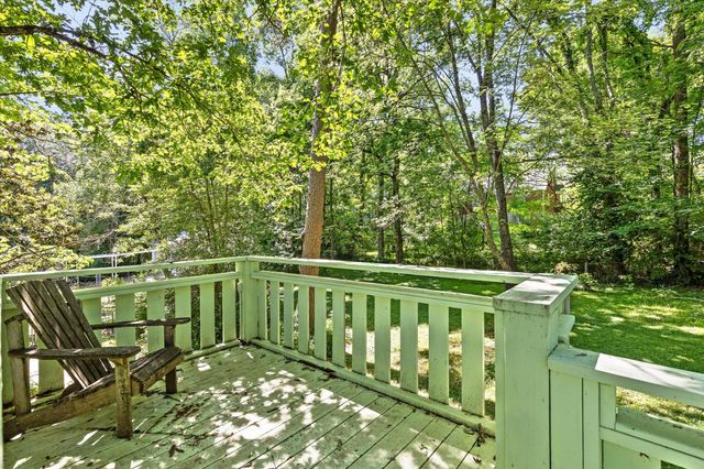 813 Fairmount Avenue, Signal Mountain, TN 37377