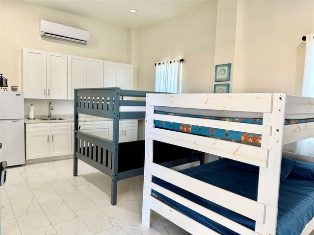 981 Nassau Drive, Crystal Beach, TX 77650