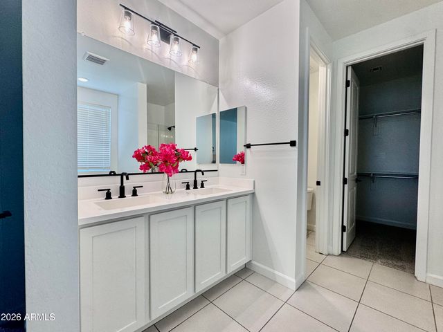 5518 W STARGAZER Place, Laveen, AZ 85339