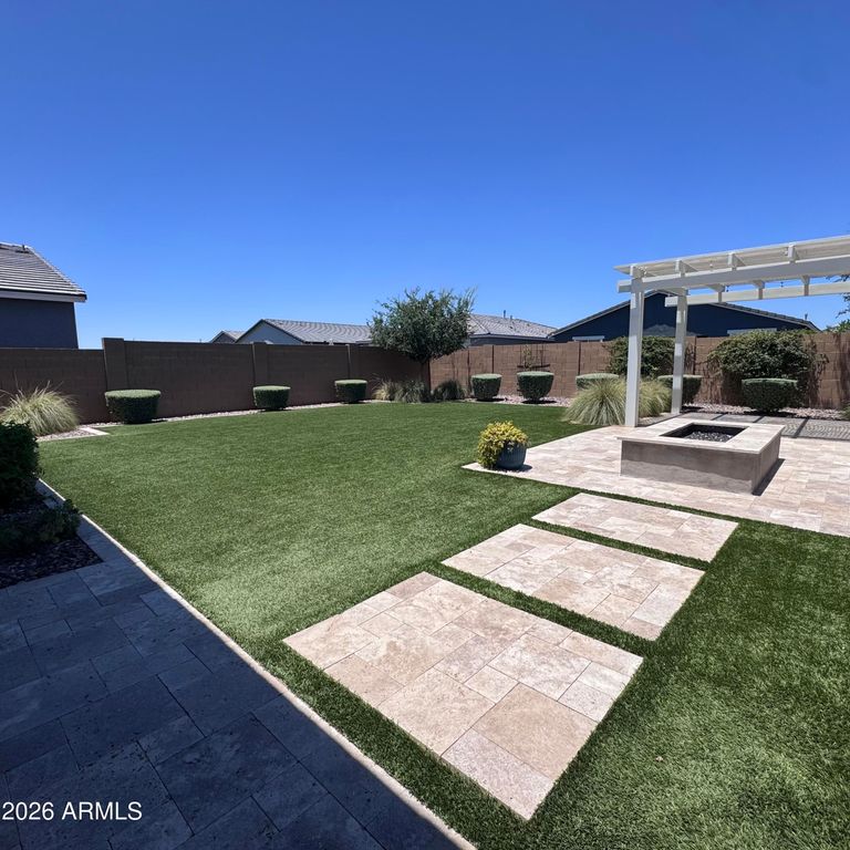 5518 W STARGAZER Place, Laveen, AZ 85339