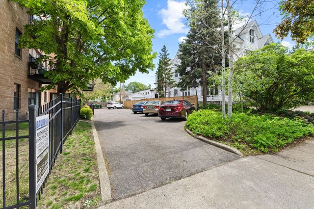2201 3rd Avenue S 302, Minneapolis, MN 55404
