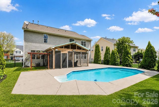 17126 Cambridge Woods Court, Charlotte, NC 28277