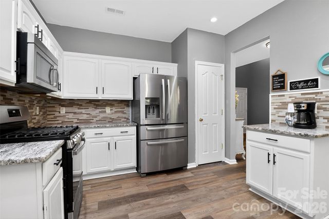 17126 Cambridge Woods Court, Charlotte, NC 28277