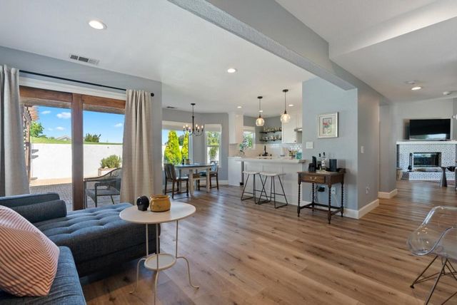 911 Saint Ann Drive, Paso Robles, CA 93446