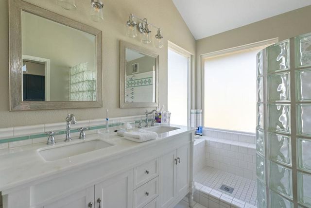 911 Saint Ann Drive, Paso Robles, CA 93446