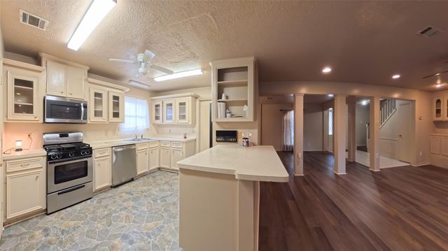 7711 Kleingreen Lane, Spring, TX 77379