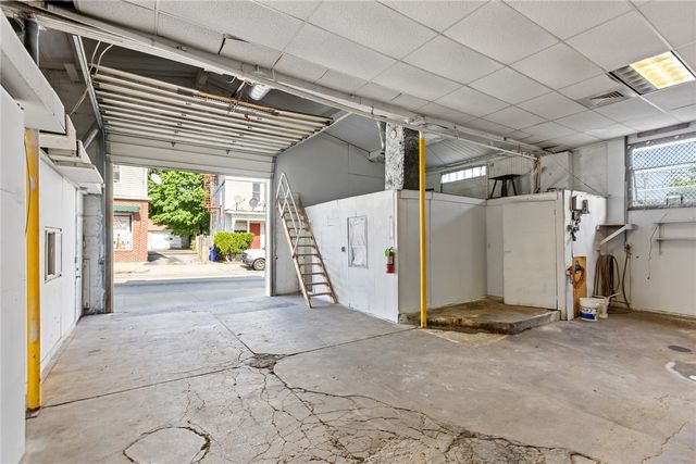 129 Summit Street, Pawtucket, RI 02860