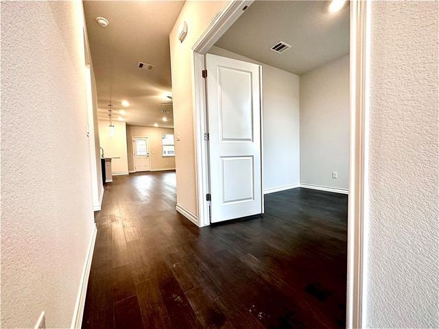 709 Long Run, Liberty Hill, TX 78642