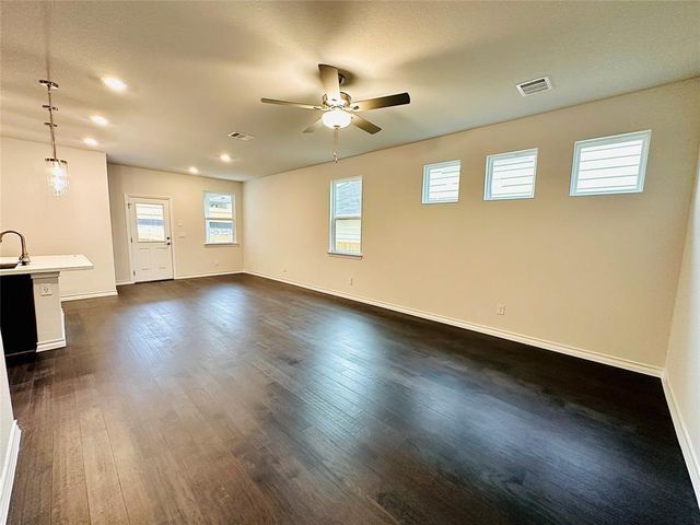 709 Long Run, Liberty Hill, TX 78642