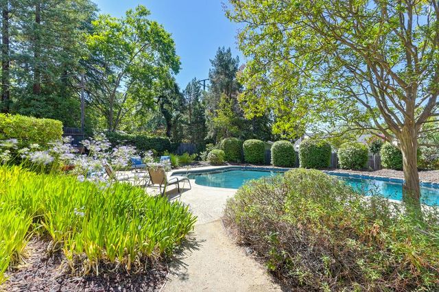 6800 Stanley Ave, Carmichael, CA 95608