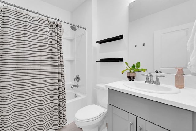 4226 SOUTHERN VISTA LOOP, St Cloud, FL 34772