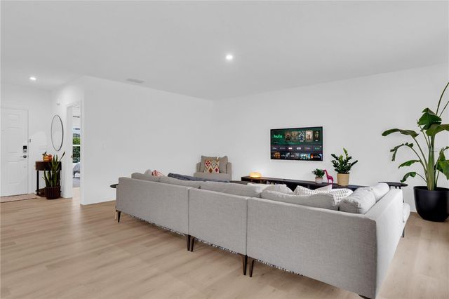 4226 SOUTHERN VISTA LOOP, St Cloud, FL 34772