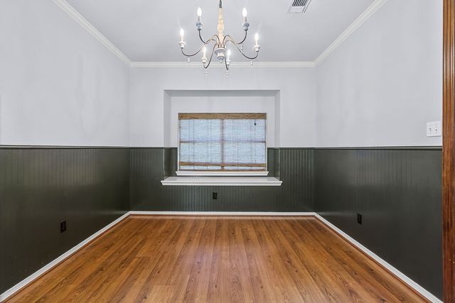 613 Forest Edge Street, Burleson, TX 76028