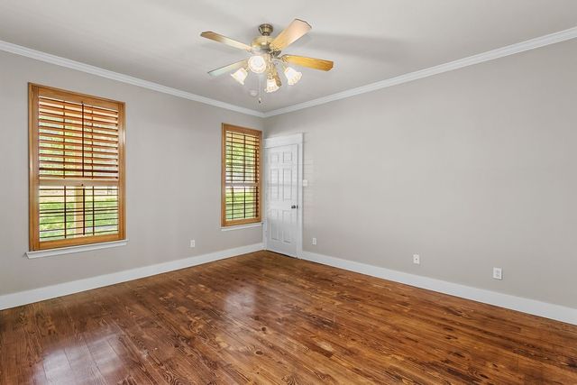 613 Forest Edge Street, Burleson, TX 76028