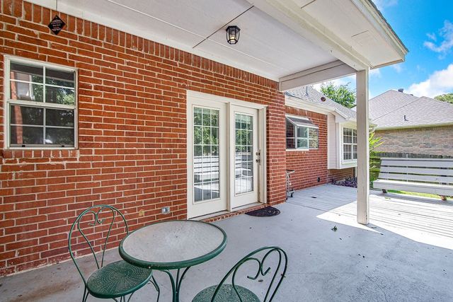 613 Forest Edge Street, Burleson, TX 76028