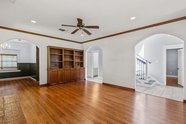 613 Forest Edge Street, Burleson, TX 76028