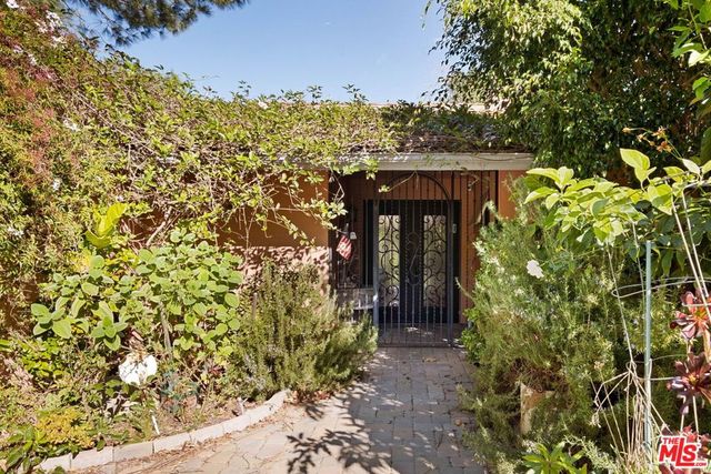 5863 Bonsall Drive, Malibu, CA 90265