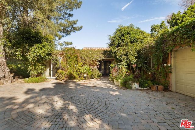 5863 Bonsall Drive, Malibu, CA 90265