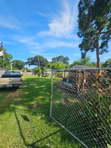 7339 Jutland Road, Houston, TX 77033