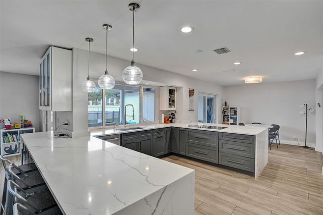 3991 N 41st Court, Hollywood, FL 33021