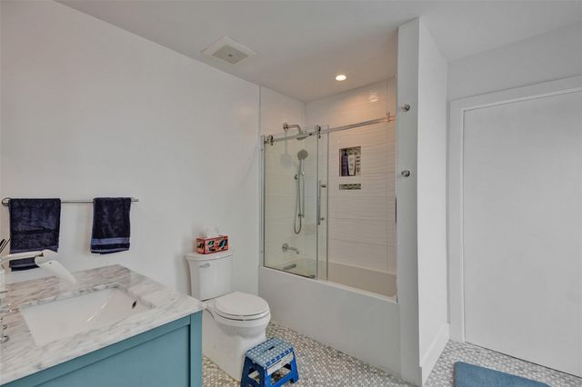 3991 N 41st Court, Hollywood, FL 33021