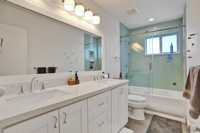 3991 N 41st Court, Hollywood, FL 33021