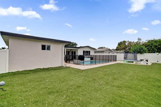 3991 N 41st Court, Hollywood, FL 33021