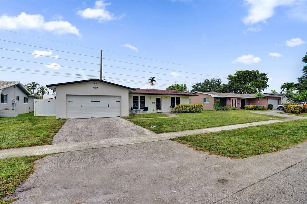 3991 N 41st Court, Hollywood, FL 33021