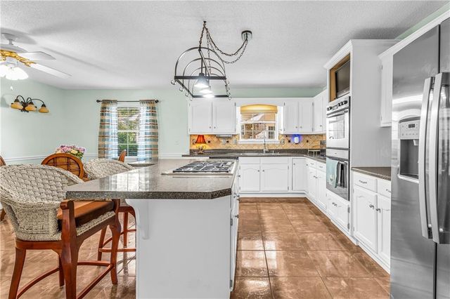 2417 Huffman Drive W, Mobile, AL 36693