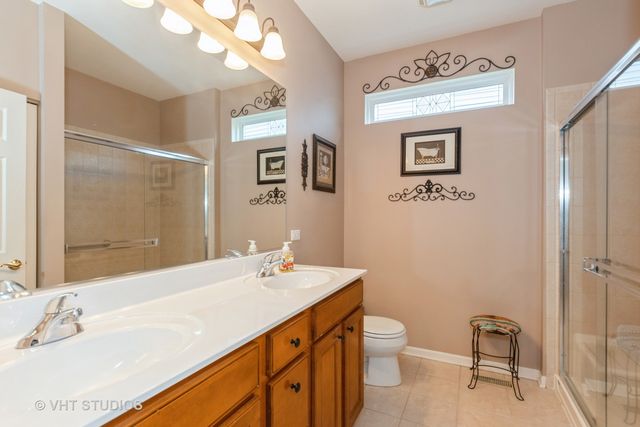 2026 Highbury Lane, Aurora, IL 60502