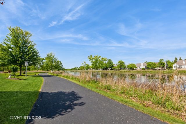 2026 Highbury Lane, Aurora, IL 60502
