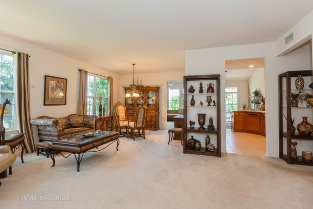 2026 Highbury Lane, Aurora, IL 60502