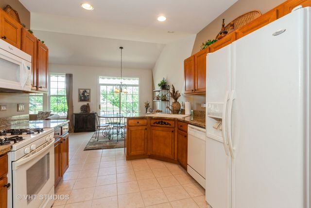 2026 Highbury Lane, Aurora, IL 60502