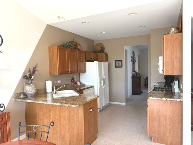 2026 Highbury Lane, Aurora, IL 60502