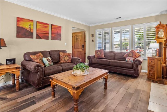 1160 W Walnut St, Stockton, CA 95203