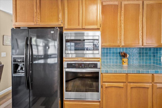 1160 W Walnut St, Stockton, CA 95203