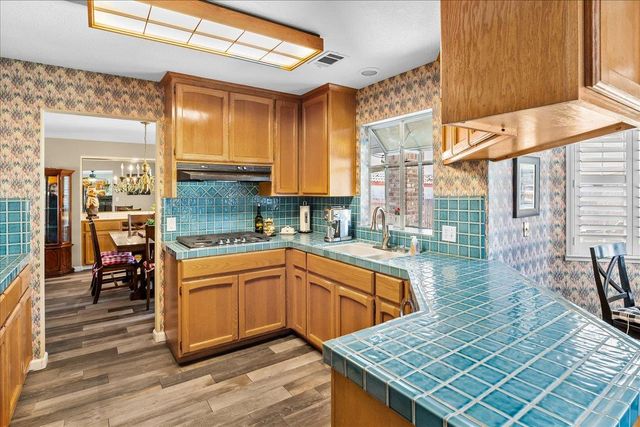 1160 W Walnut St, Stockton, CA 95203