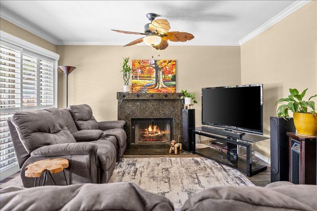 1160 W Walnut St, Stockton, CA 95203