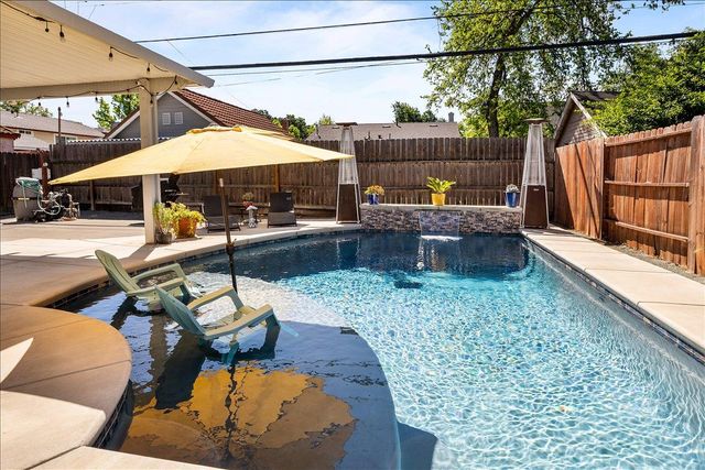 1160 W Walnut St, Stockton, CA 95203